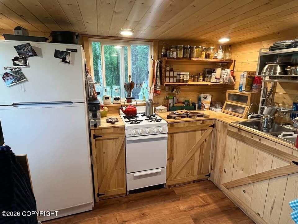 L C6 S Sealaska Road Property Photo 5