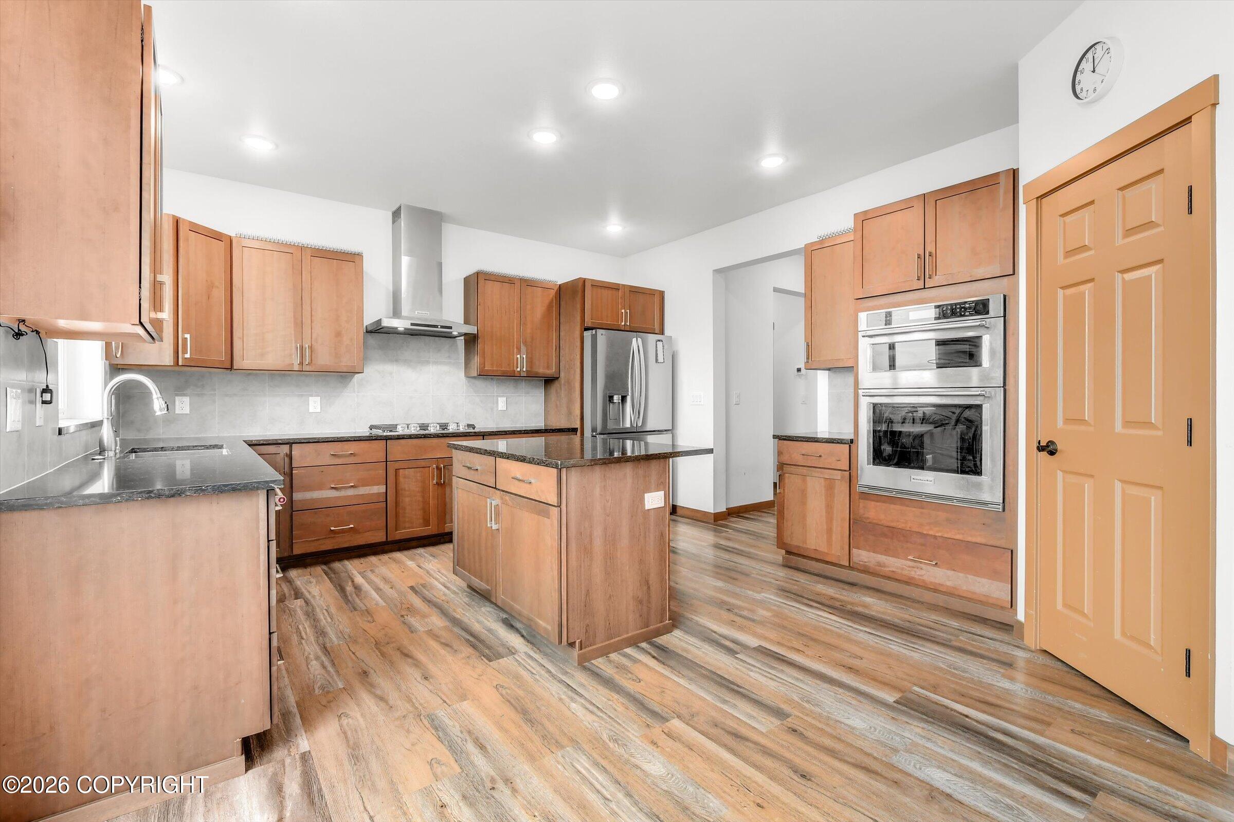 5912 Potter Valley Road Property Photo 12
