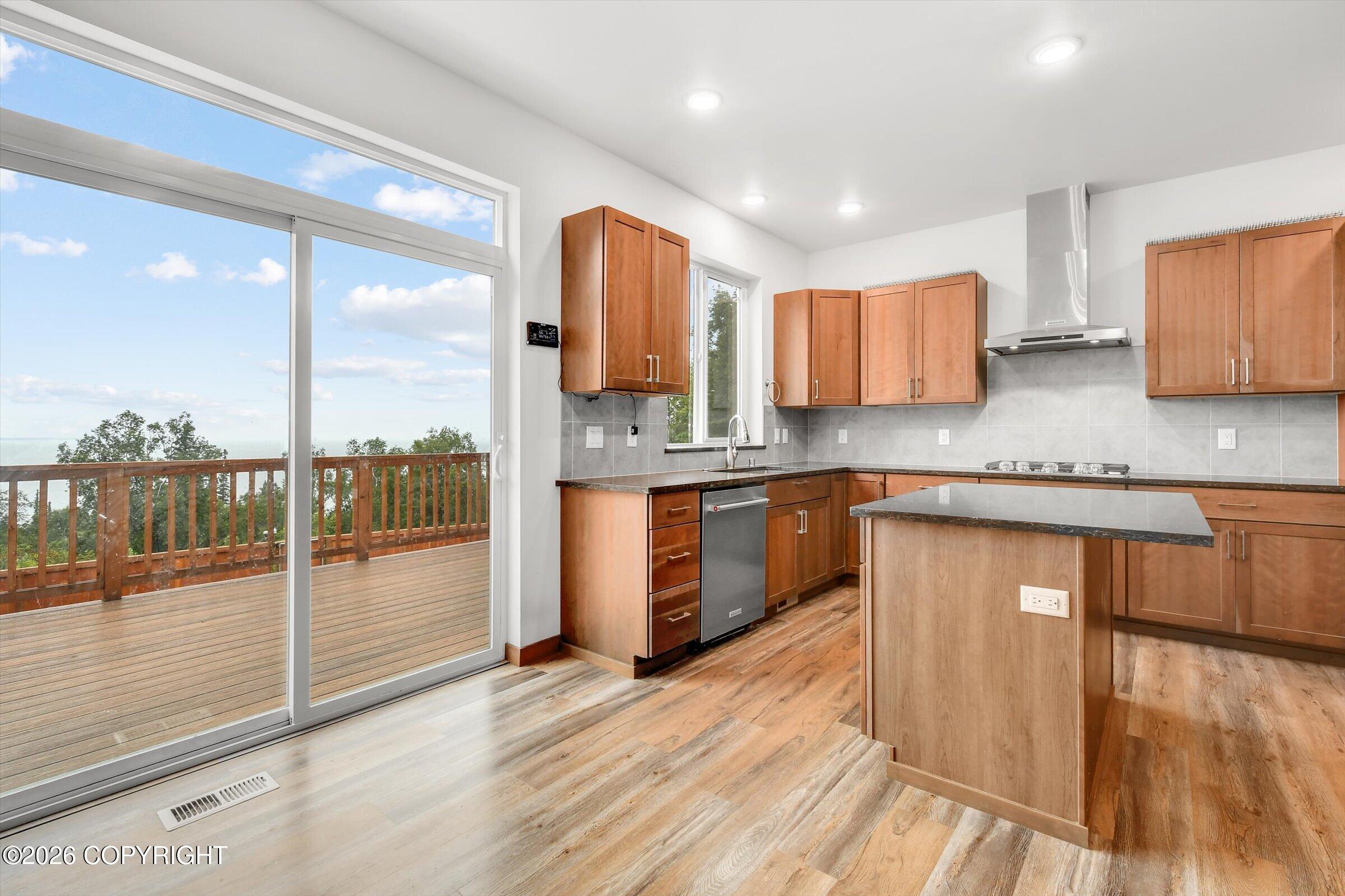 5912 Potter Valley Road Property Photo 13