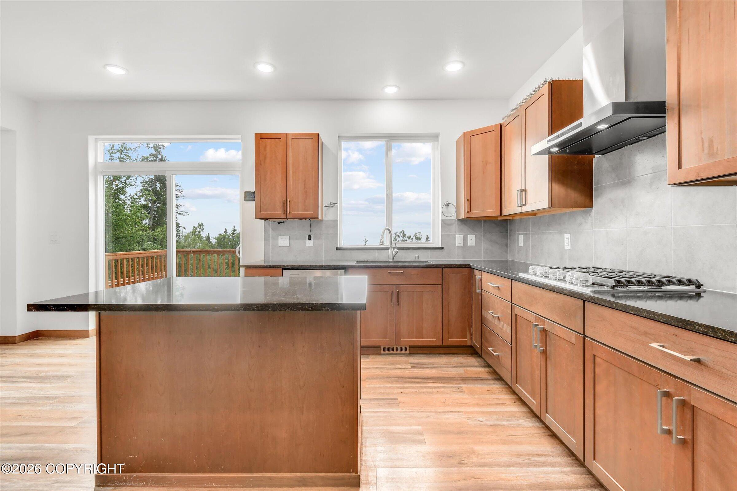 5912 Potter Valley Road Property Photo 15