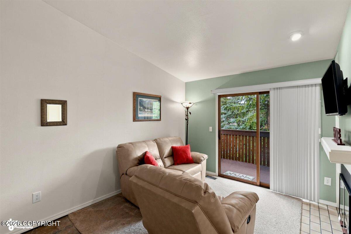 480 E 56th Avenue #6g Property Photo 6