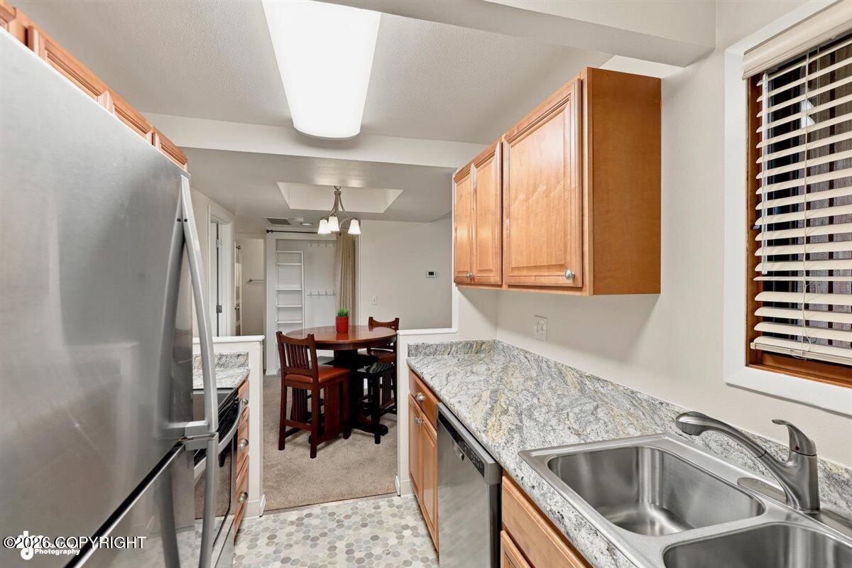480 E 56th Avenue #6g Property Photo 13