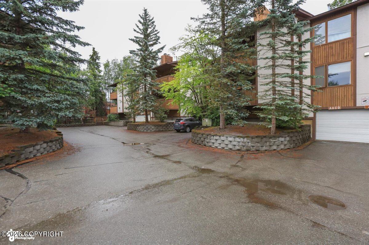480 E 56th Avenue #6g Property Photo 31