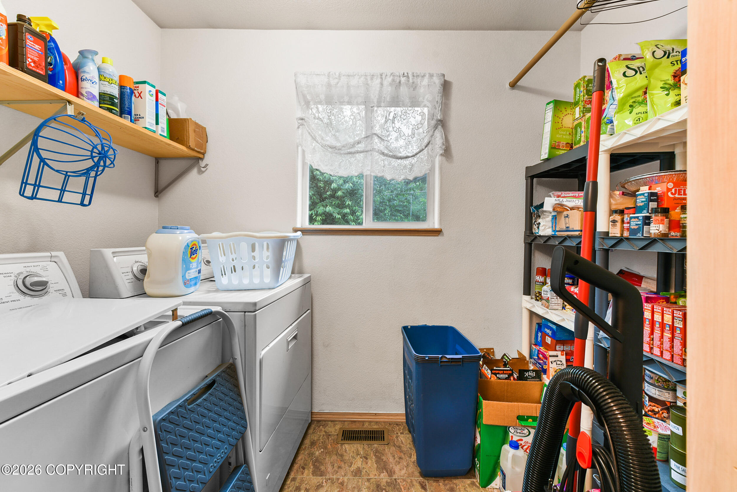 515 W Coville Lane Property Photo 13