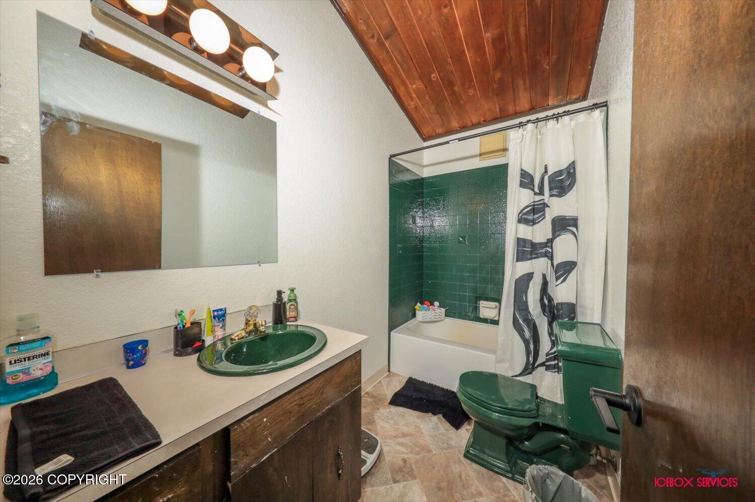 2755 N Holly Way Property Photo 33