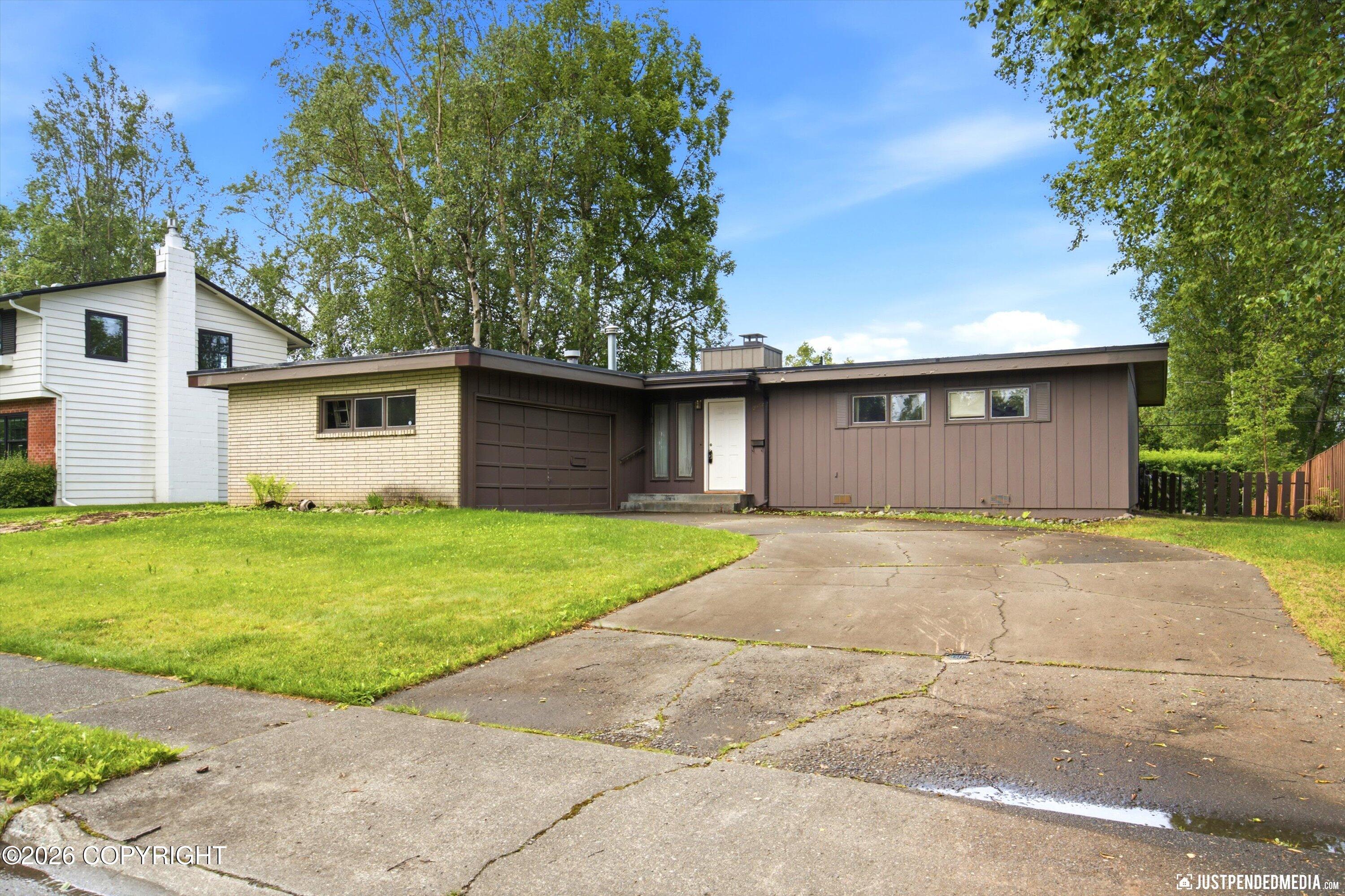 2952 Madison Way Property Photo 1