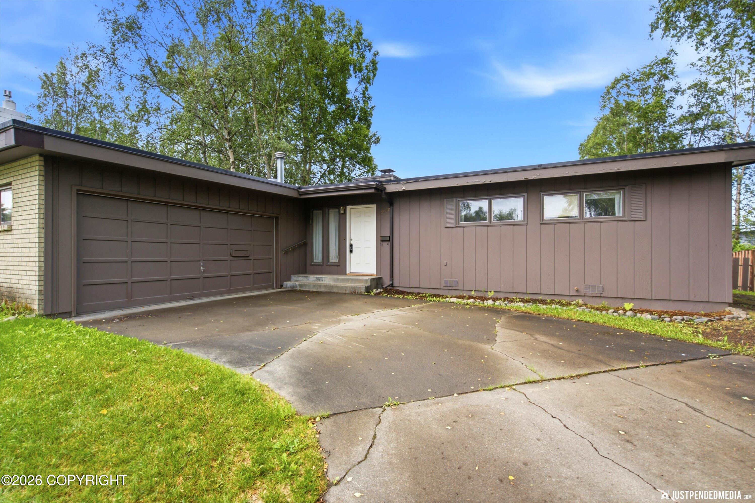 2952 Madison Way Property Photo 3