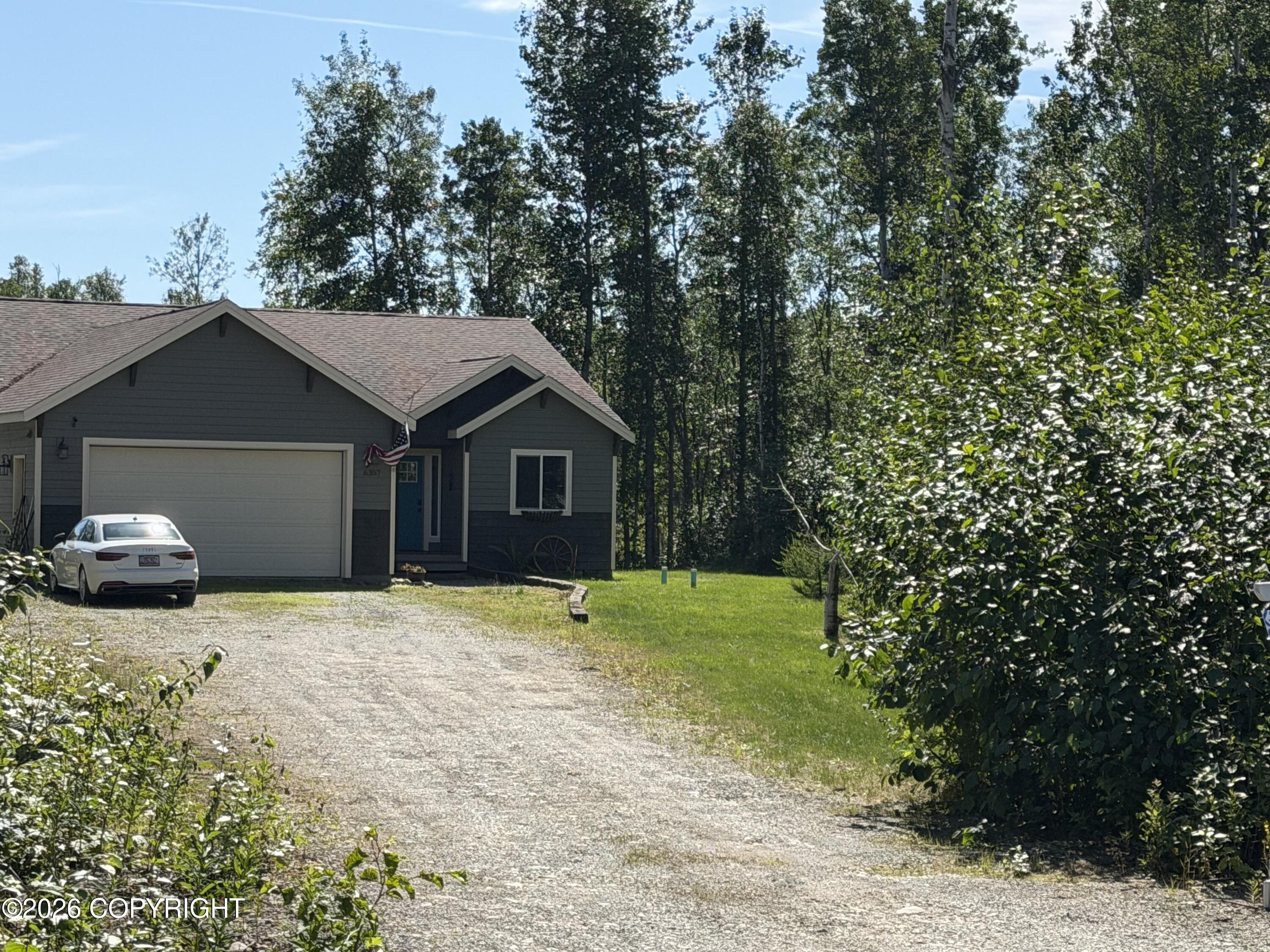 6357 S Slipstream Circle Property Photo 2