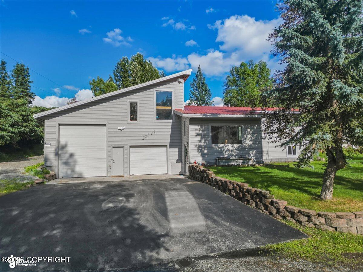 12421 Silver Spruce Drive Property Photo 3