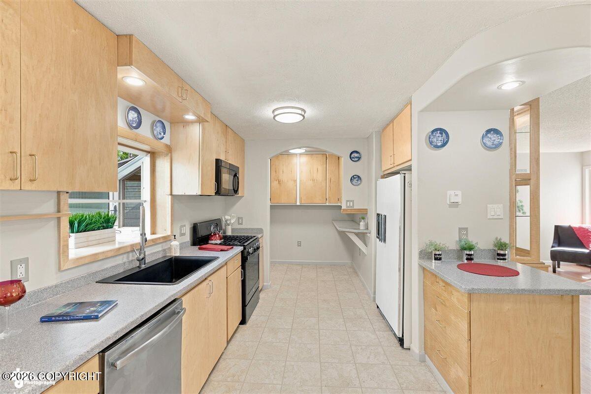 12421 Silver Spruce Drive Property Photo 13