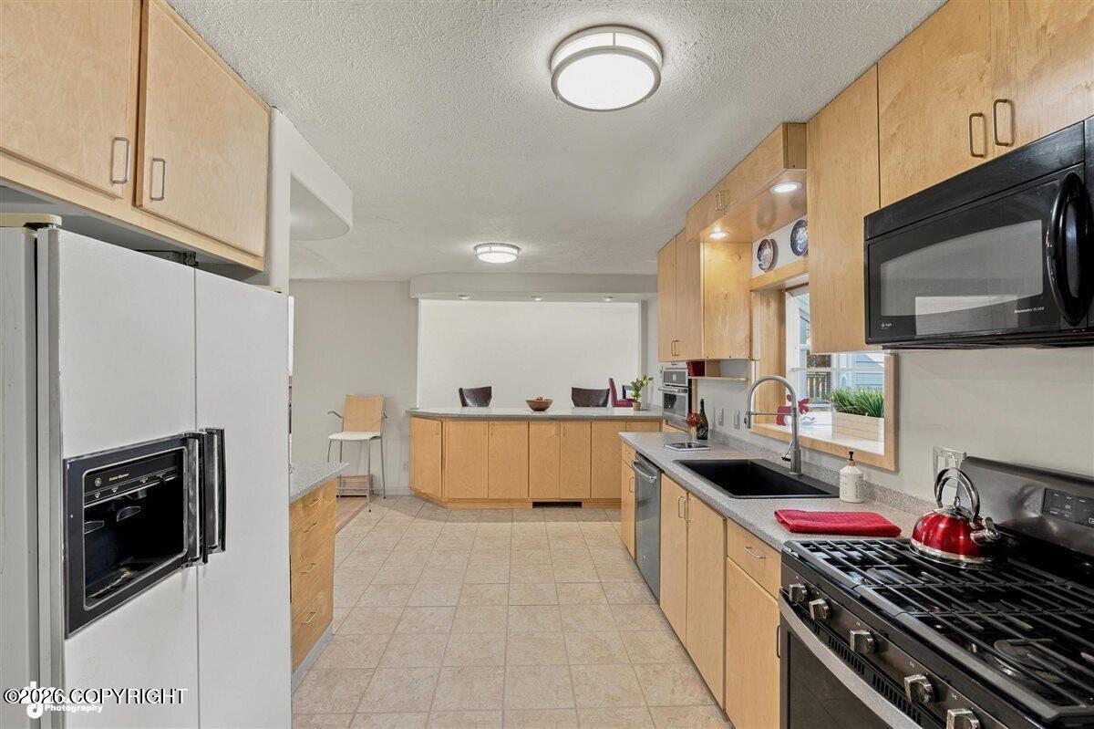 12421 Silver Spruce Drive Property Photo 14