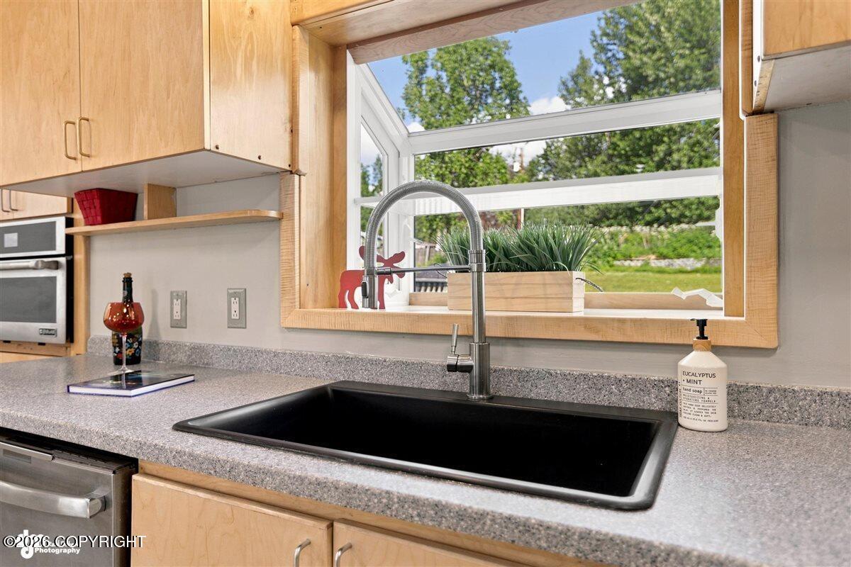 12421 Silver Spruce Drive Property Photo 15