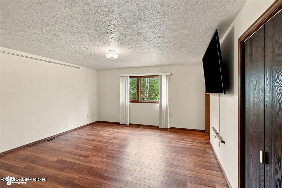 19605 Pribilof Loop Property Photo 14