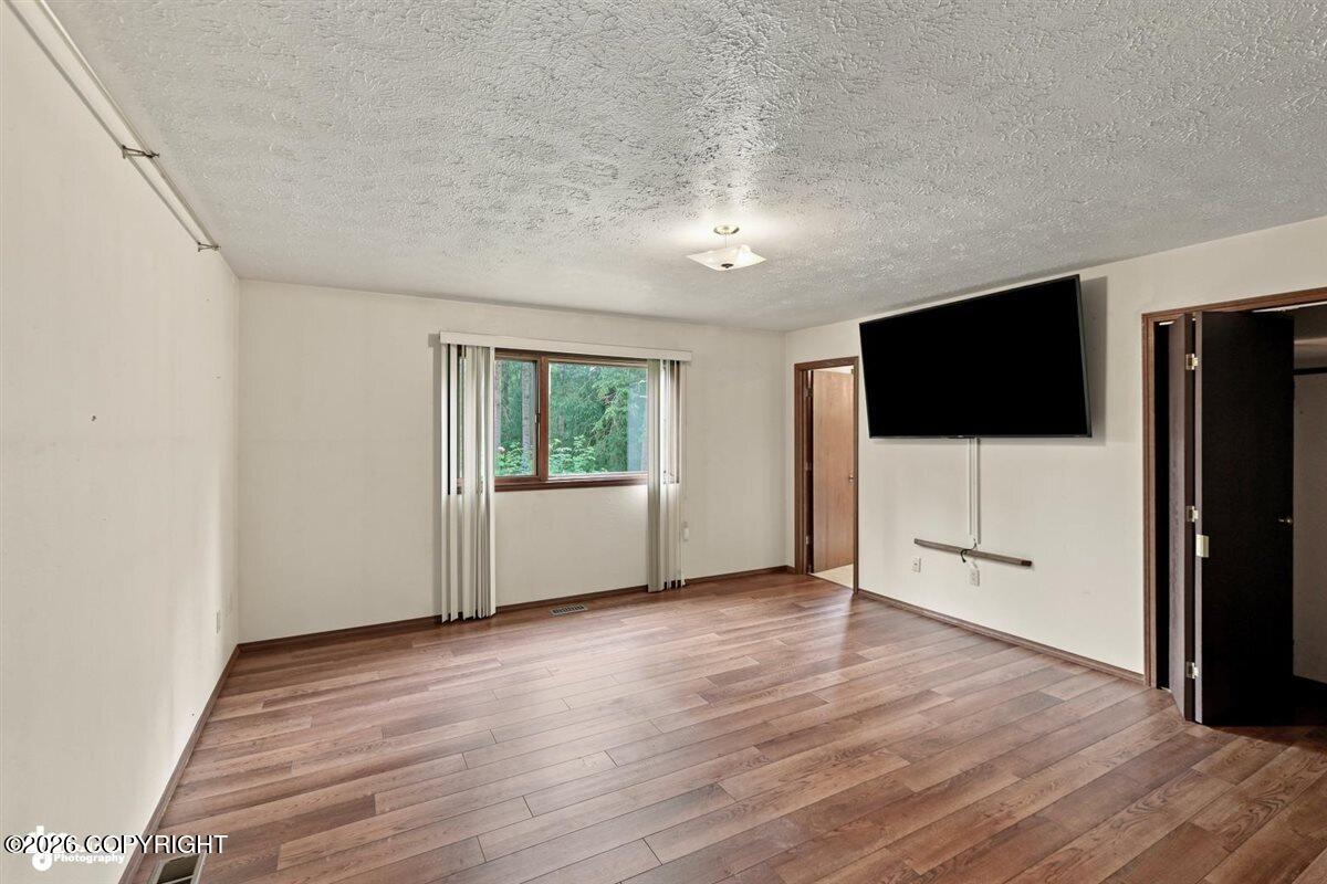 19605 Pribilof Loop Property Photo 15