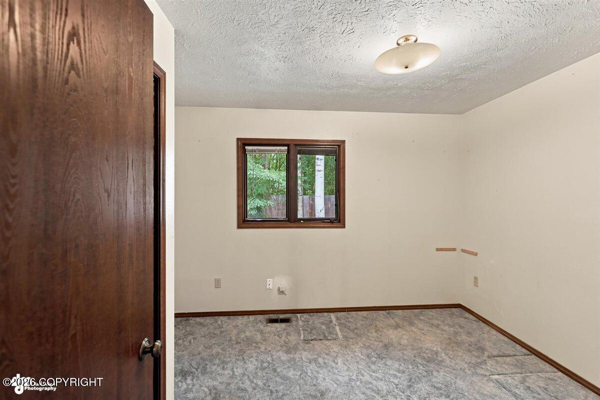 19605 Pribilof Loop Property Photo 24