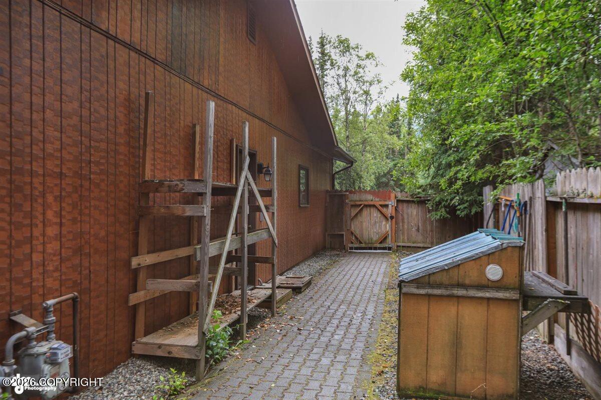 19605 Pribilof Loop Property Photo 37