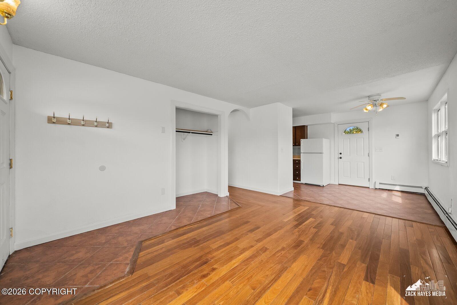 3637 Thompson Avenue Property Photo 7