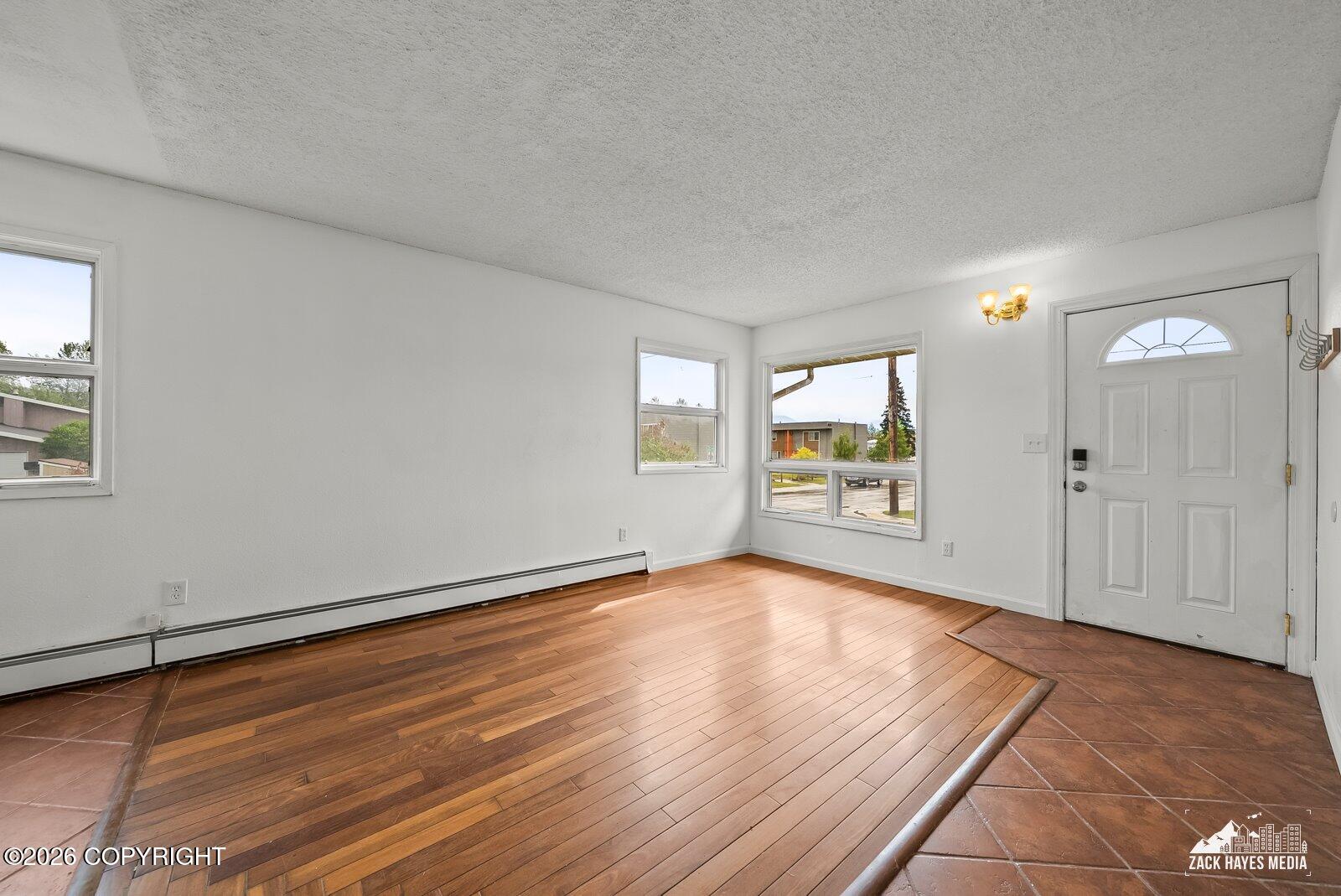 3637 Thompson Avenue Property Photo 8