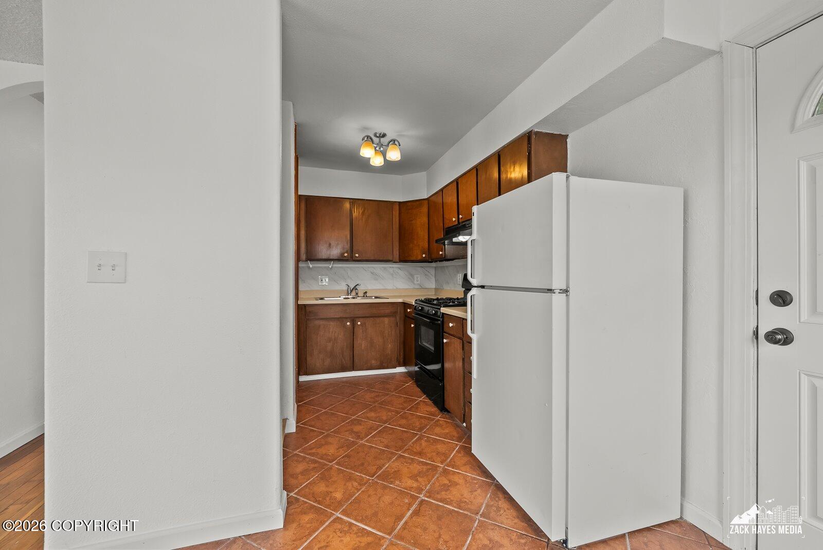 3637 Thompson Avenue Property Photo 12