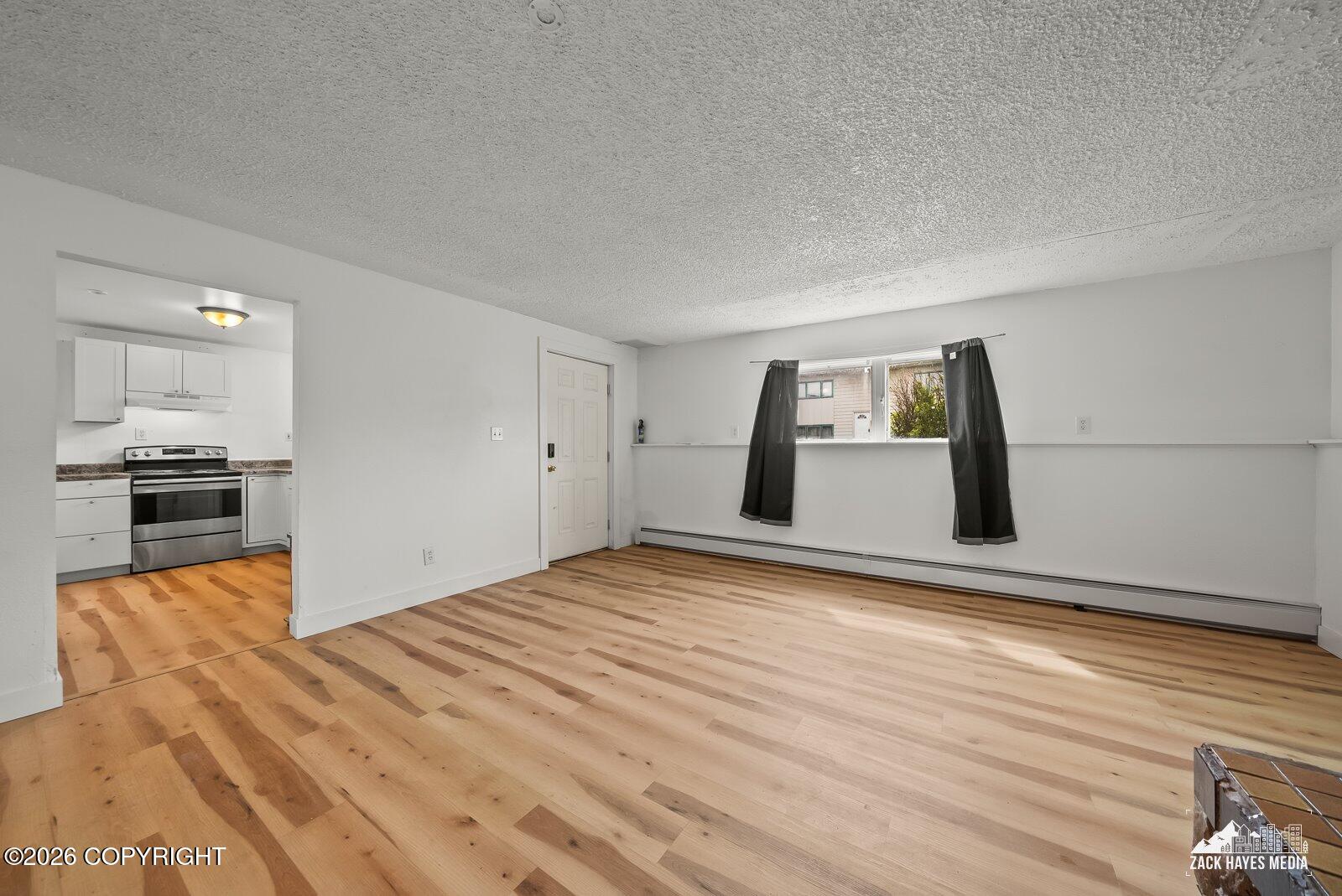 3637 Thompson Avenue Property Photo 32