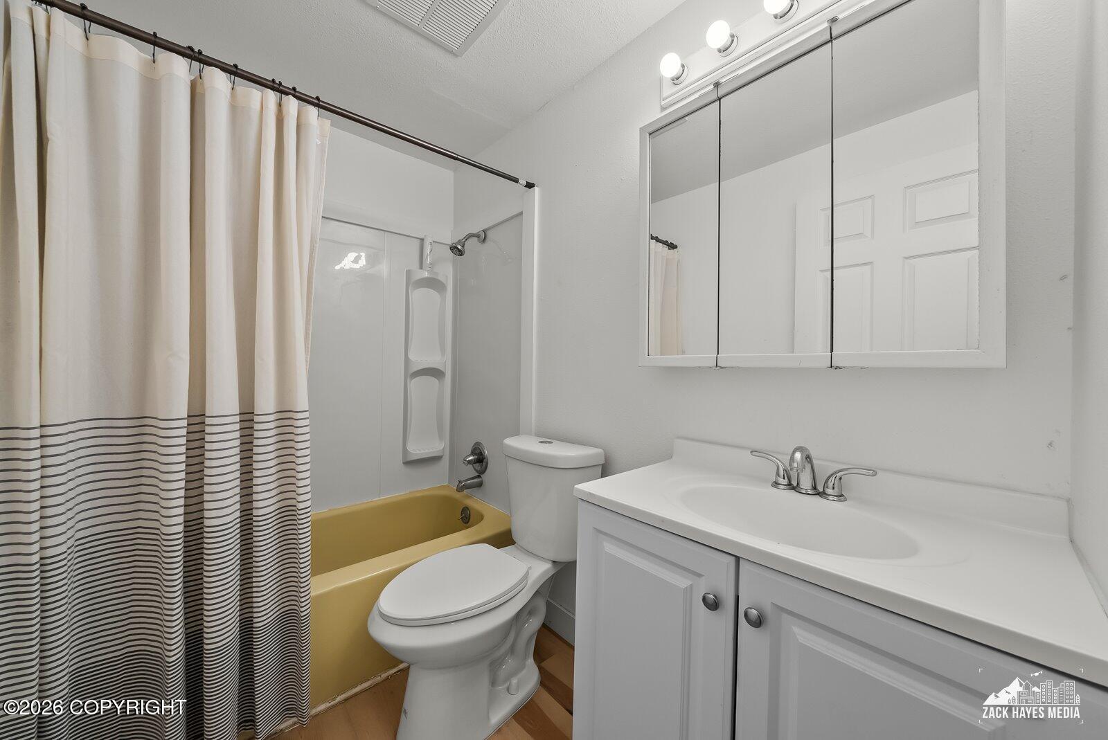 3637 Thompson Avenue Property Photo 42