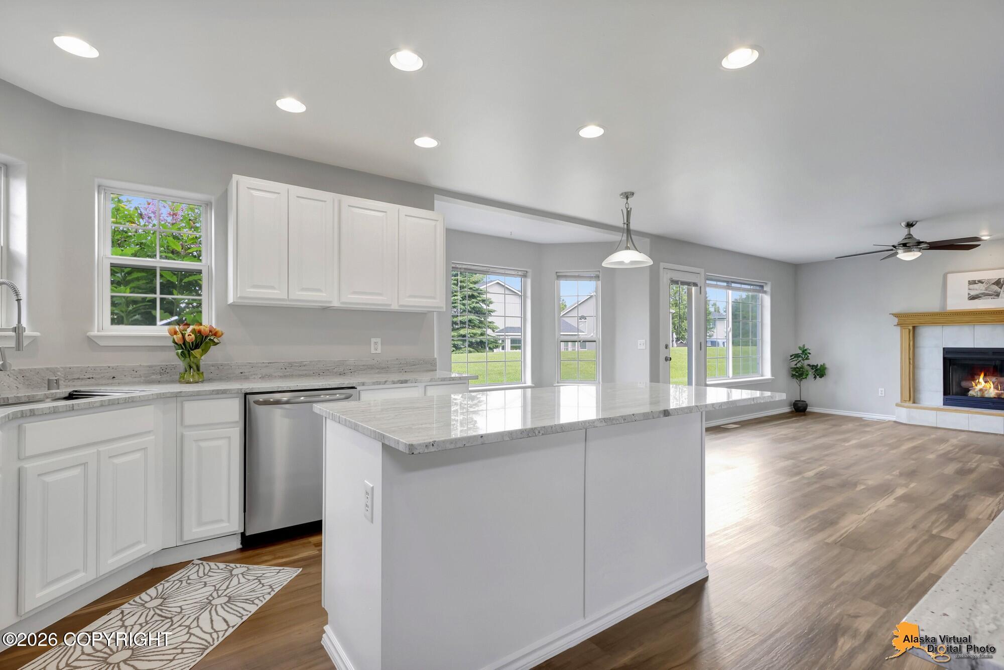 2417 Fantail Circle Property Photo 8