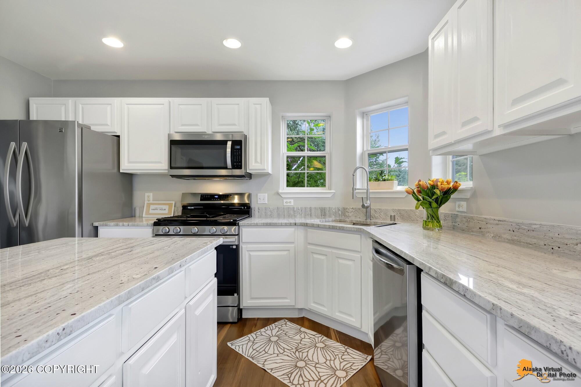 2417 Fantail Circle Property Photo 9