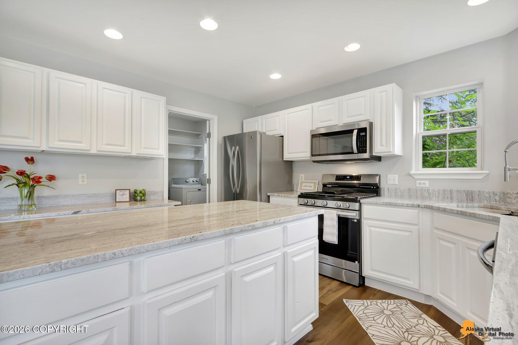 2417 Fantail Circle Property Photo 12