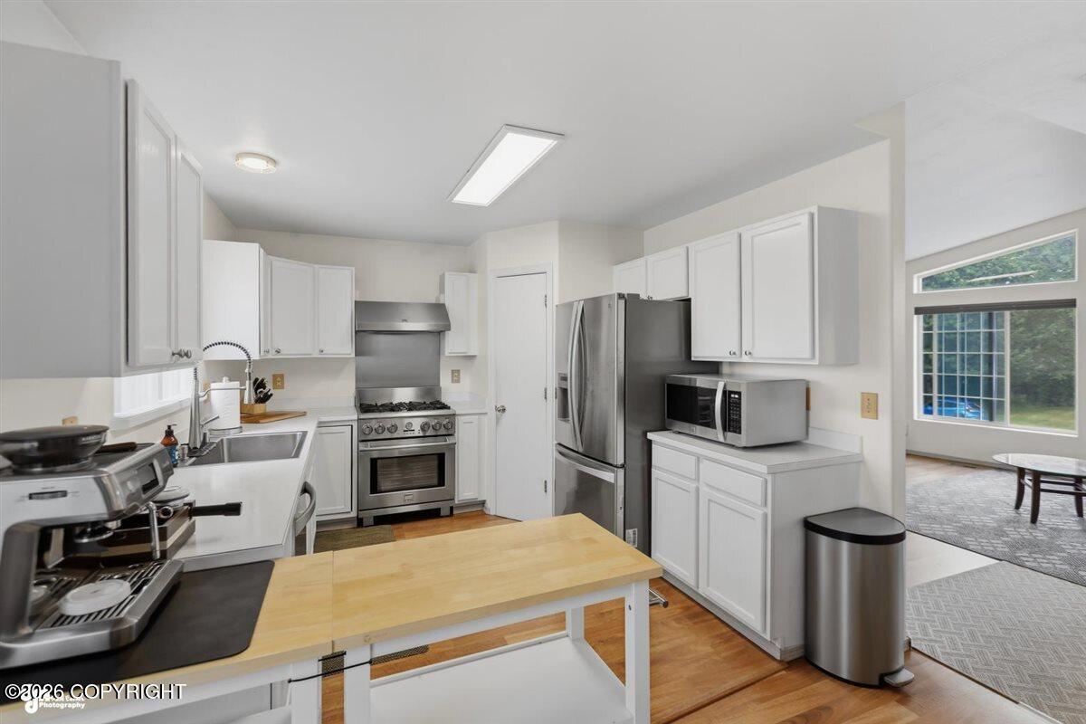 8510 Atkins Place Property Photo 11