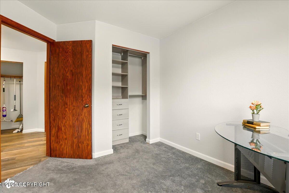 9740 Vanguard Drive #32 Property Photo 17