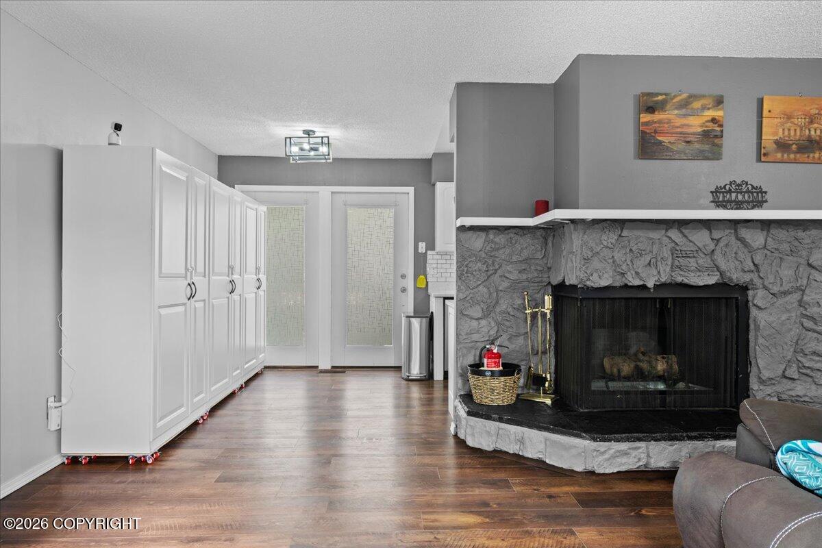 16038 Mammoth Circle Property Photo 9