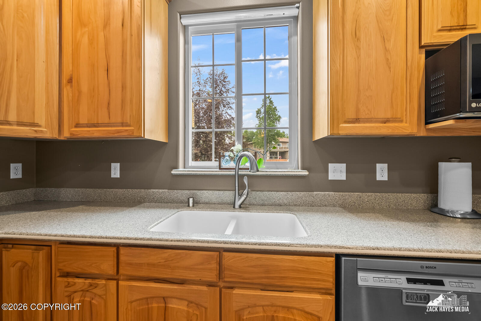 2233 E Klatt Road Property Photo 12