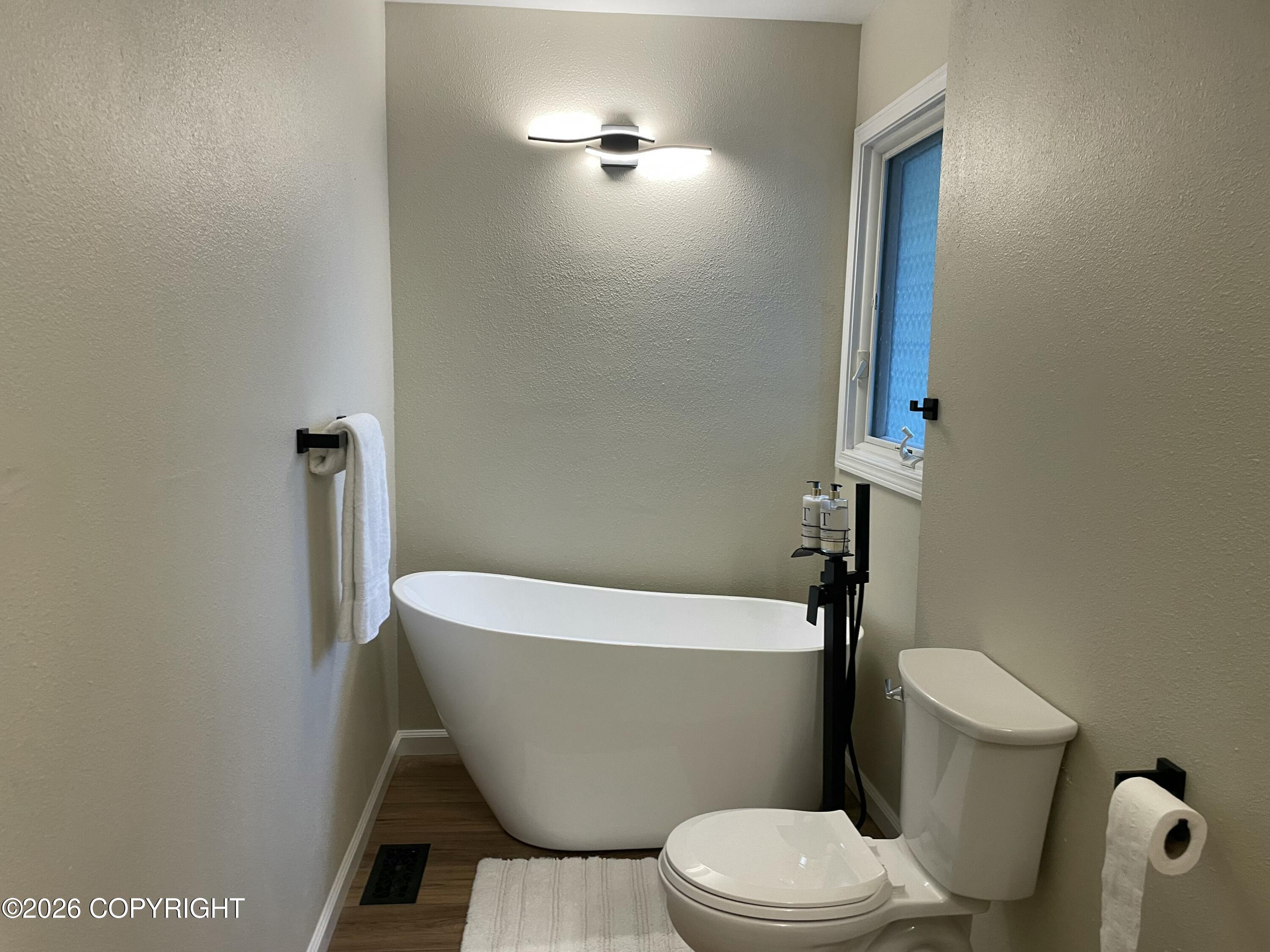 2101 W 47th Avenue Property Photo 17