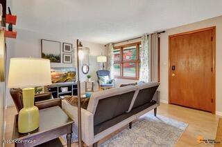 536 W 15th Avenue Property Photo 12