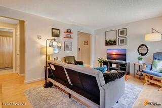 536 W 15th Avenue Property Photo 13