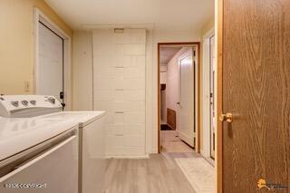 536 W 15th Avenue Property Photo 22