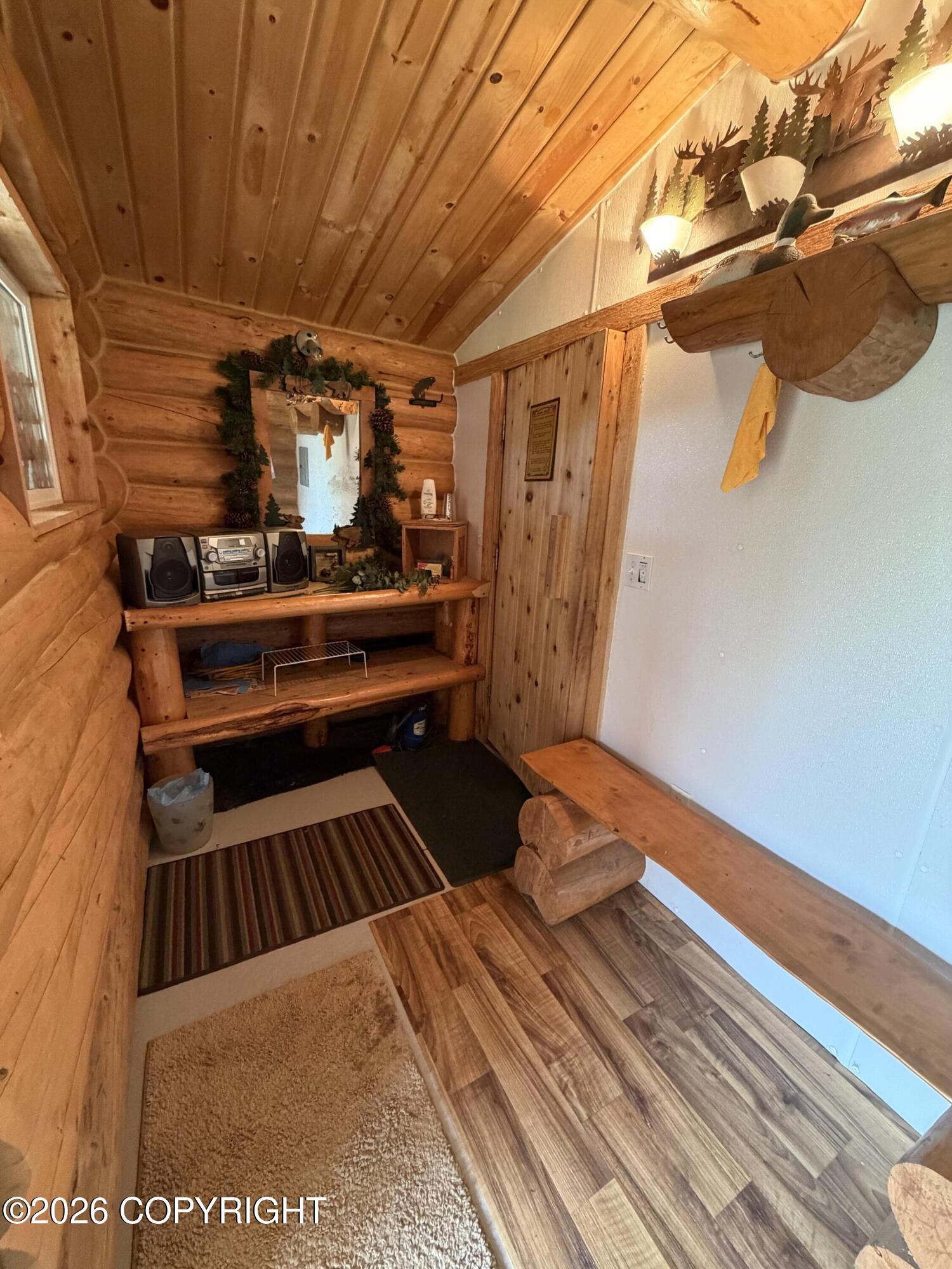 2560 Seine Court Property Photo 37