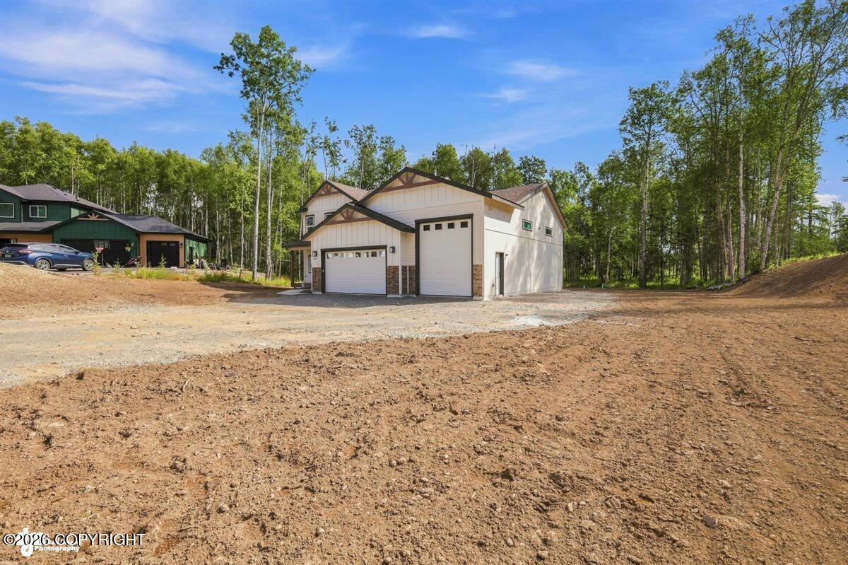 1641 S Rushing Stream Circle Property Photo 2