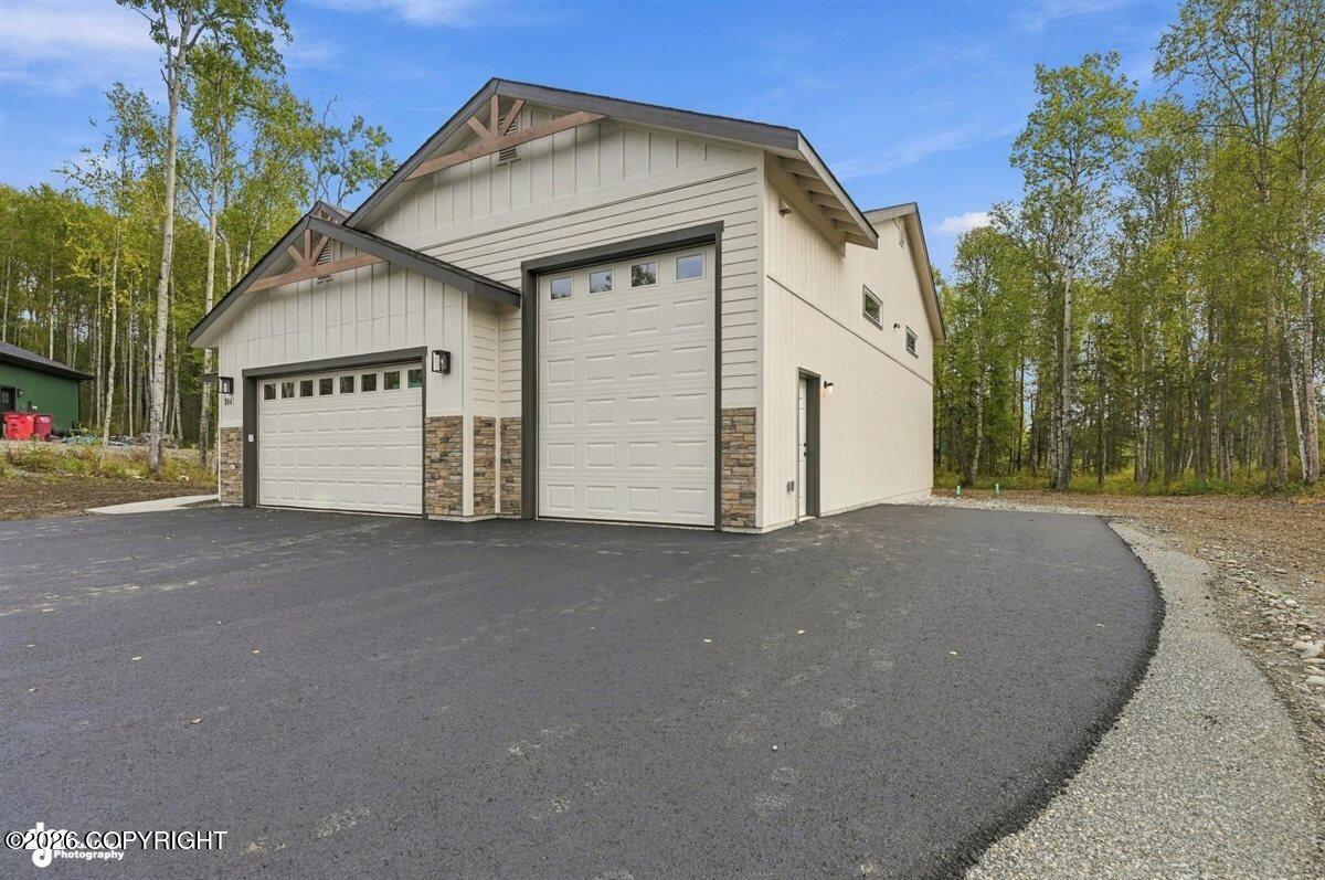 1641 S Rushing Stream Circle Property Photo 3