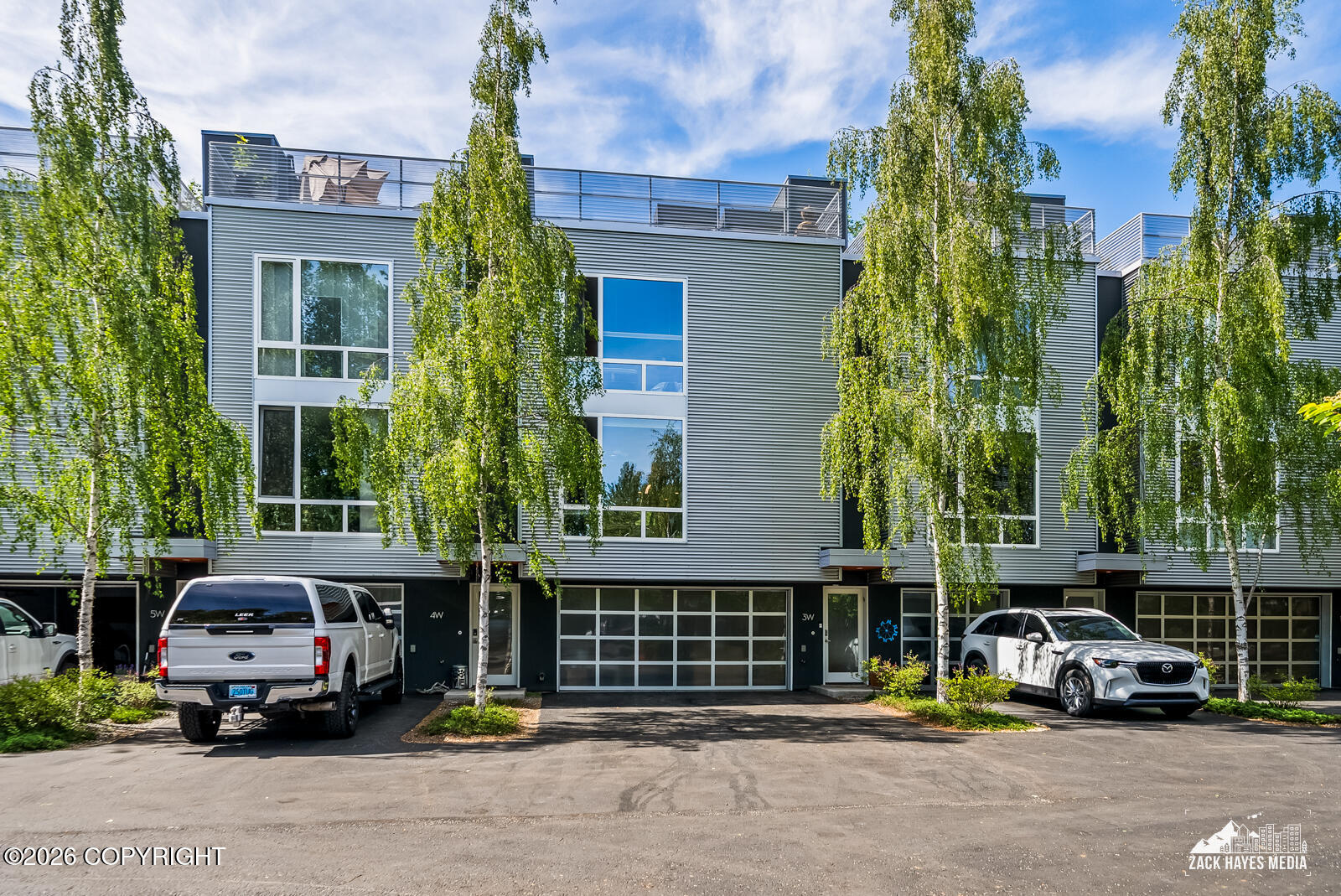 5201 E Northern Lights Boulevard #3w Property Photo 1