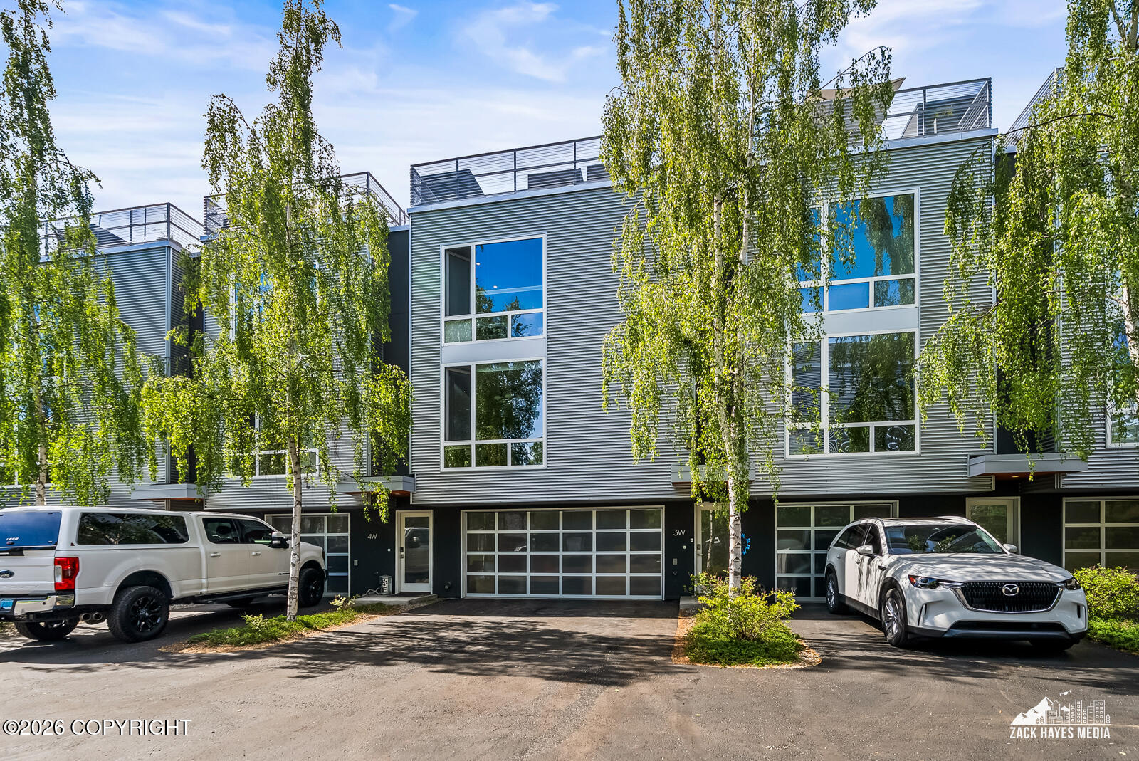 5201 E Northern Lights Boulevard #3w Property Photo 3