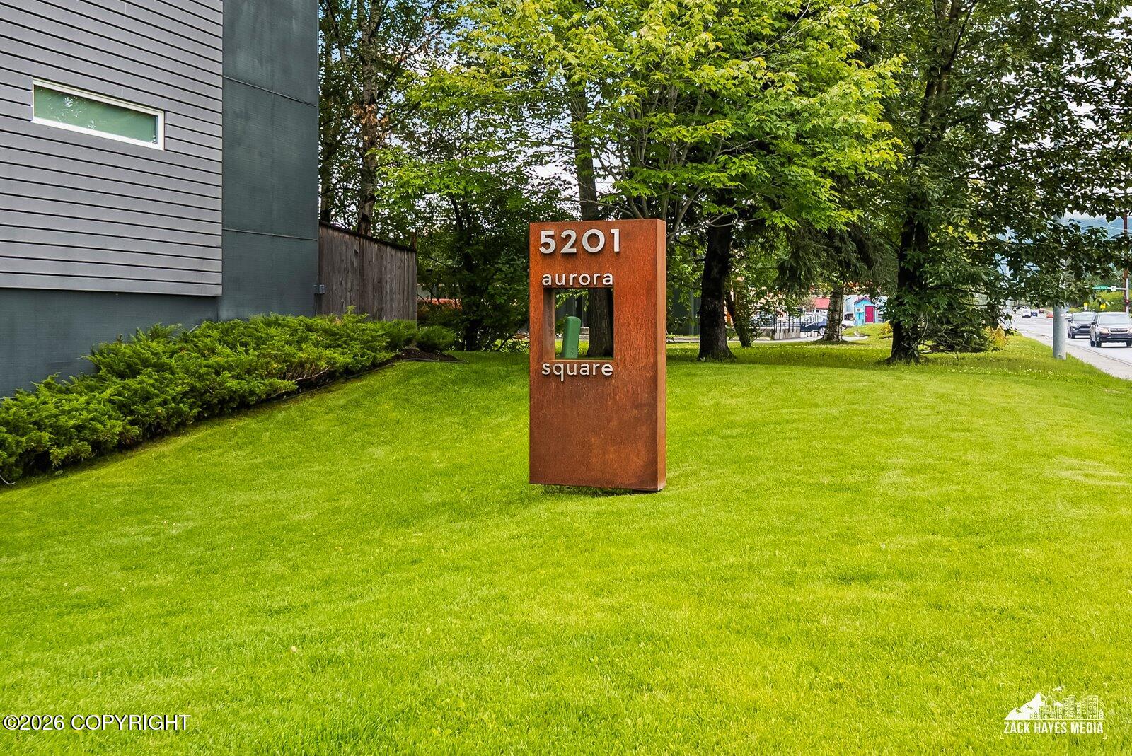 5201 E Northern Lights Boulevard #3w Property Photo 6
