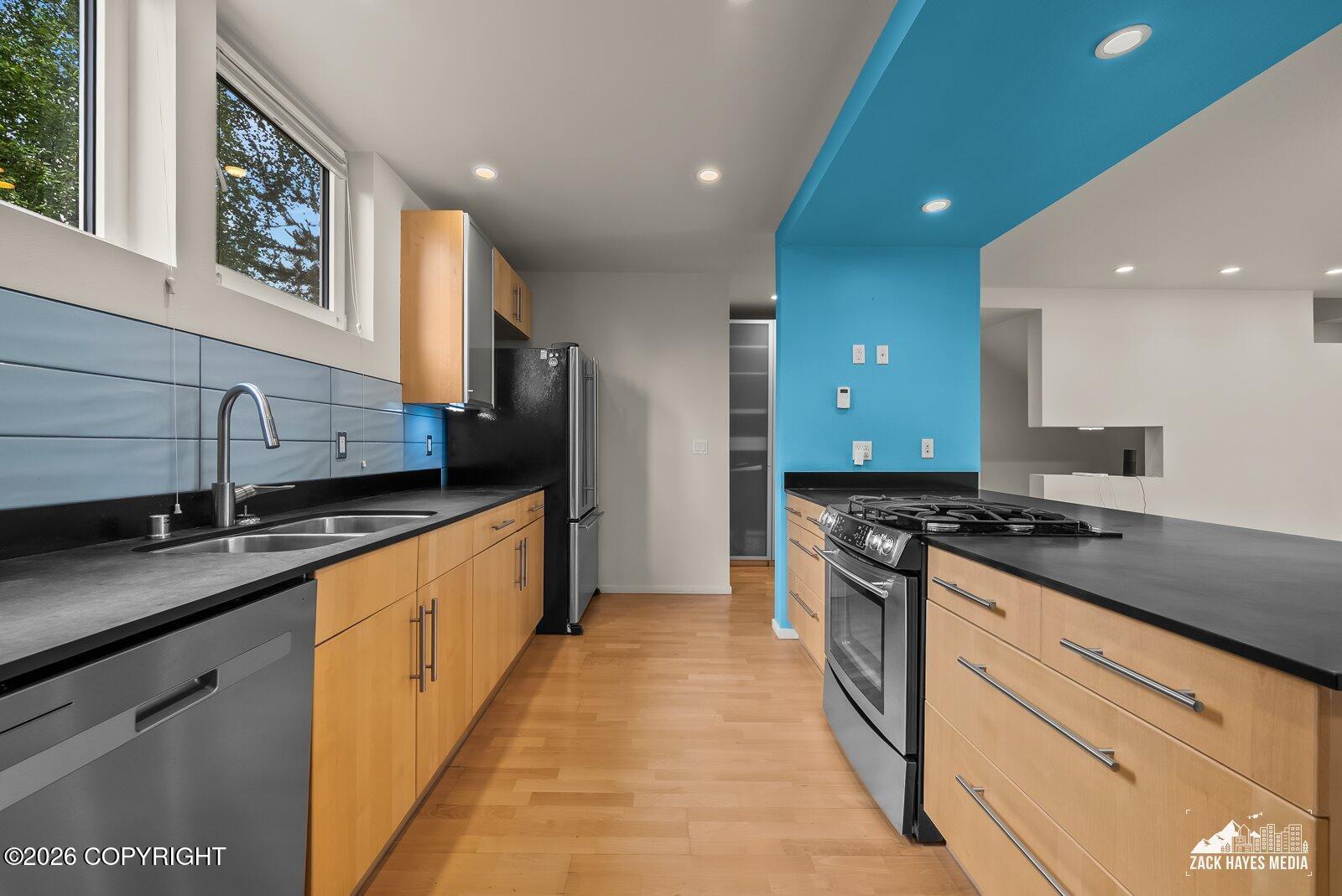 5201 E Northern Lights Boulevard #3w Property Photo 15