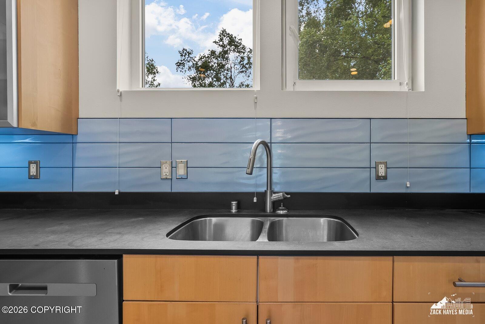 5201 E Northern Lights Boulevard #3w Property Photo 18