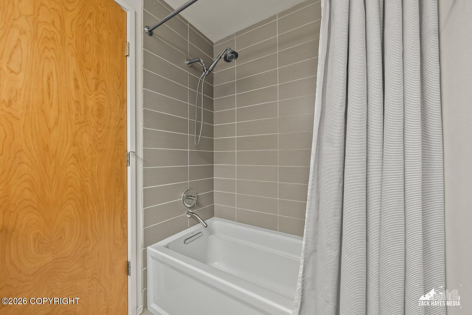 5201 E Northern Lights Boulevard #3w Property Photo 39