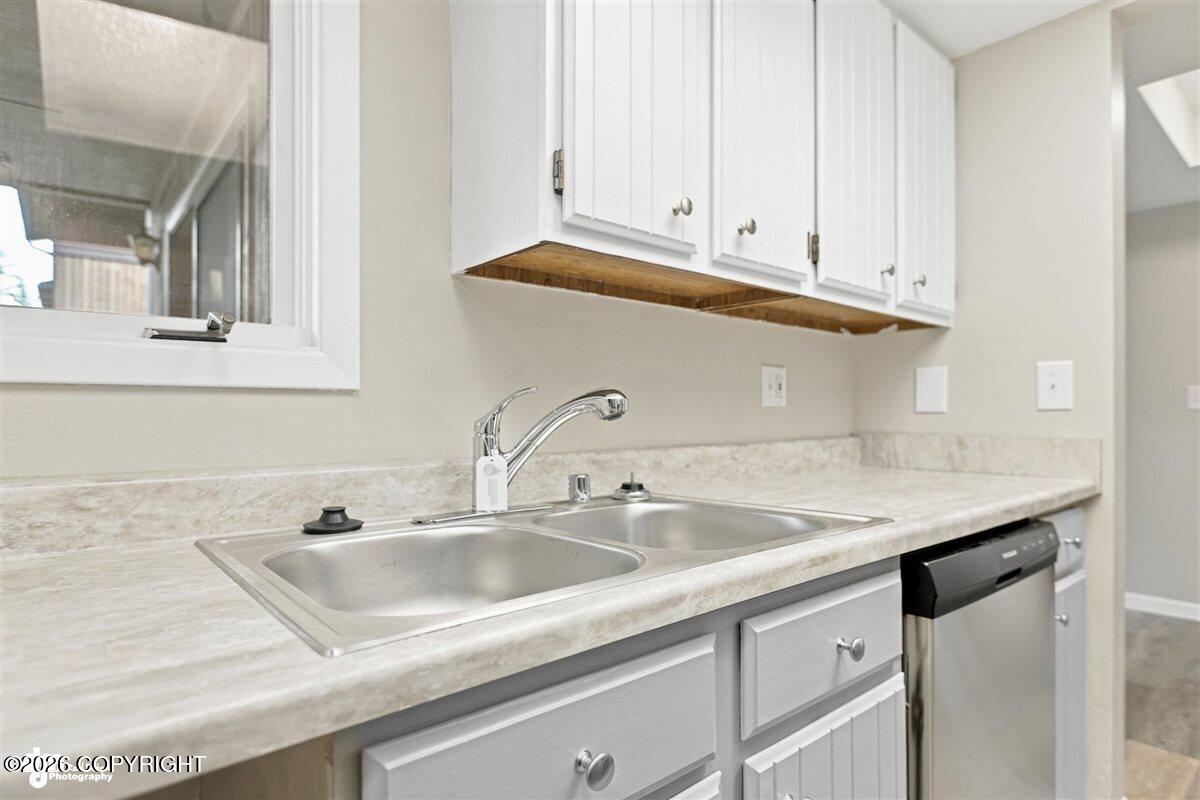 450 E 56th Avenue #3b Property Photo 7