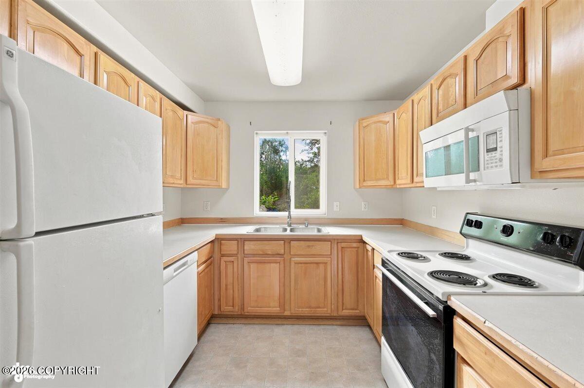 4921 S Binnacle Drive Property Photo 3