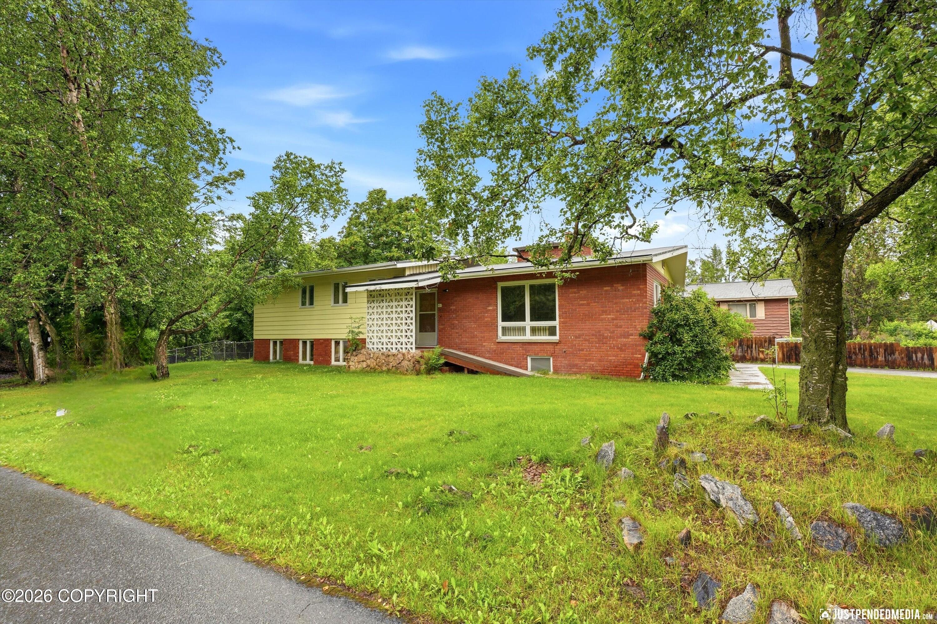 2732 Jefford Place Property Photo 1