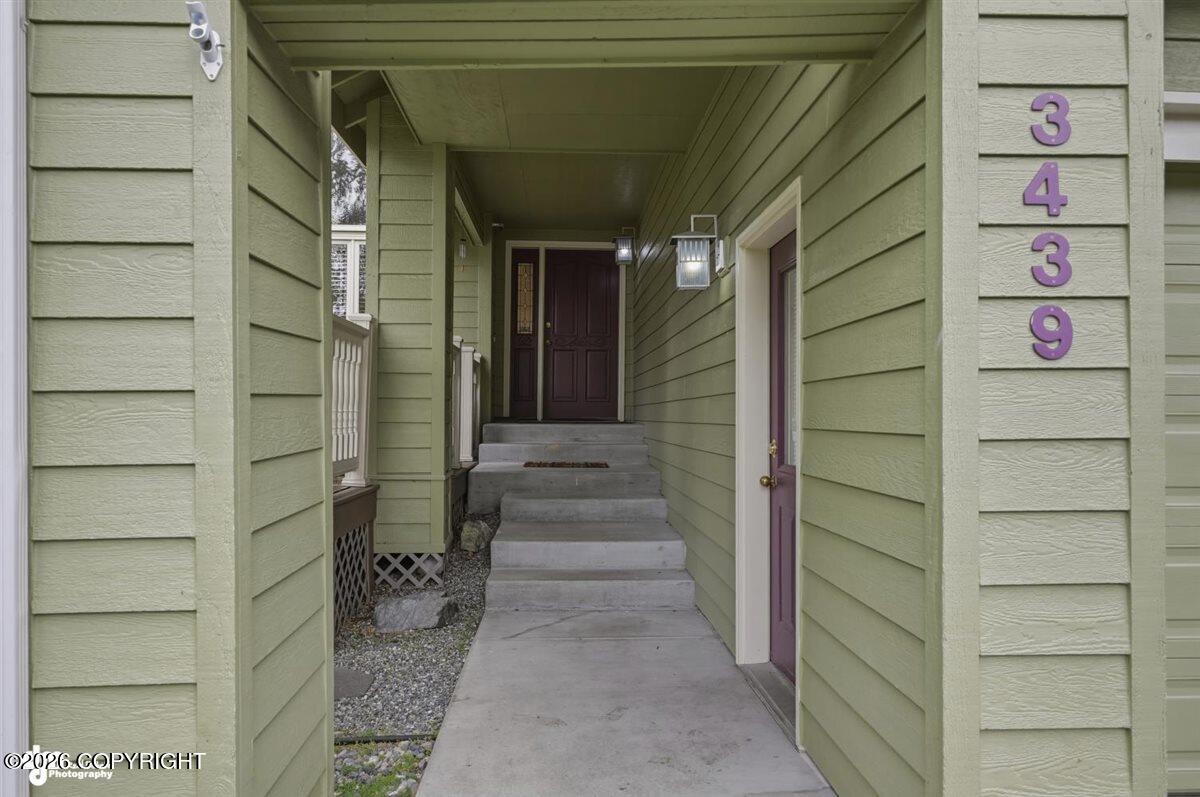 3439 Gibstay Circle Property Photo 2