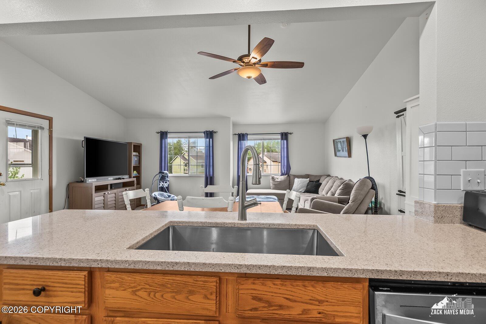 11921 Town Park Circle Property Photo 28